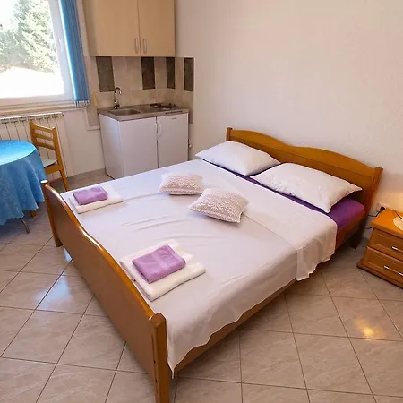 Mila Apartman