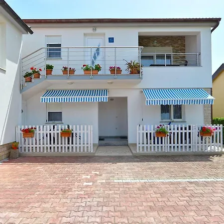 Mila Apartman